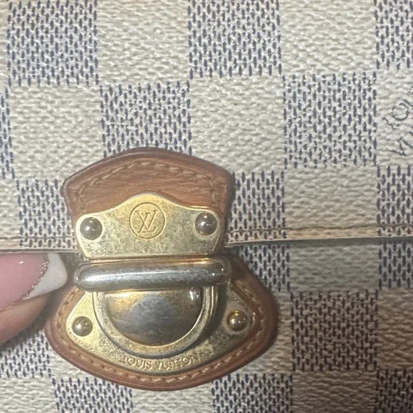 Louis Vuitton Cream and Brown Checkered Wallet - Picture 2 of 13